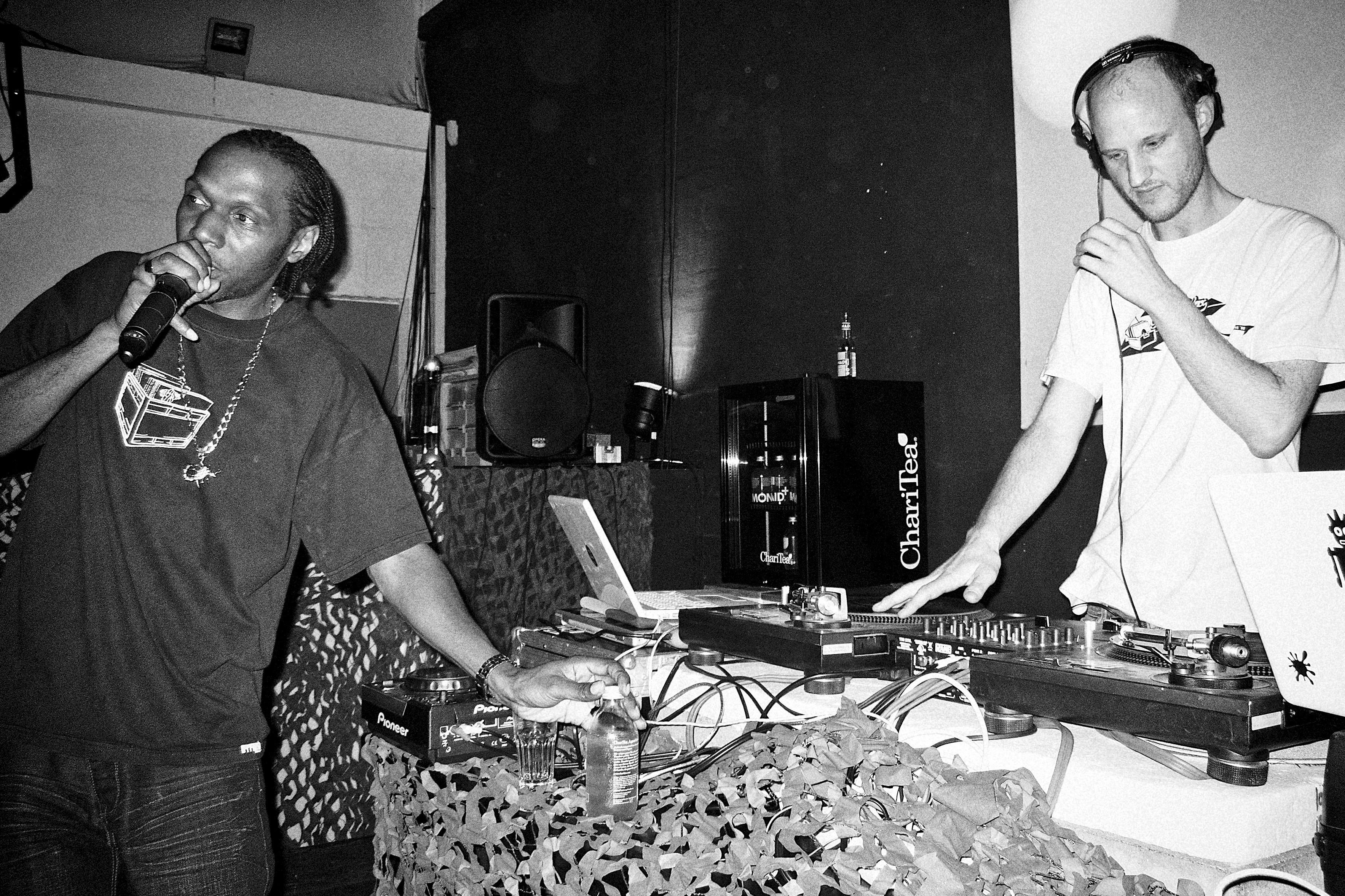 Seanie T & DJ Suro - Live @ Trust in Wax 29